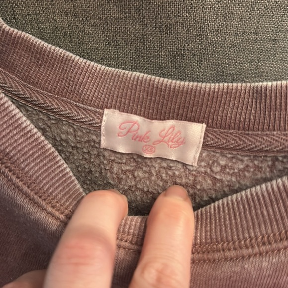 Always Cold pullover - Picture 2 of 3